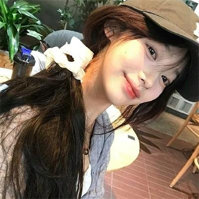 三个月亮